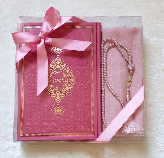 A4 Quran Book Set: Cotton Shawl & Prayer Rug - Islamic Gift
