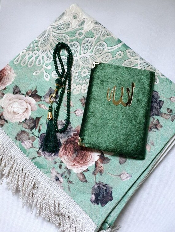 Personalized Islamic Gift Set: Prayer Mat, Quran, Tasbeh