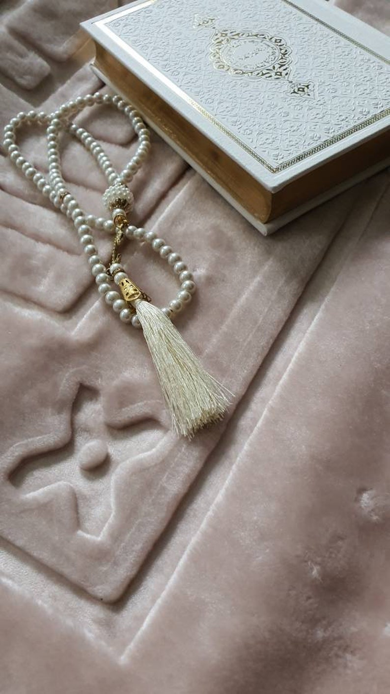 prayer mat, padded mat, quran, koran, kuran, tasbeh, tasbih , ramadan, ramazan, eid, umrah, hajj, islamic gift,  sejadah, seccade, prayer rug