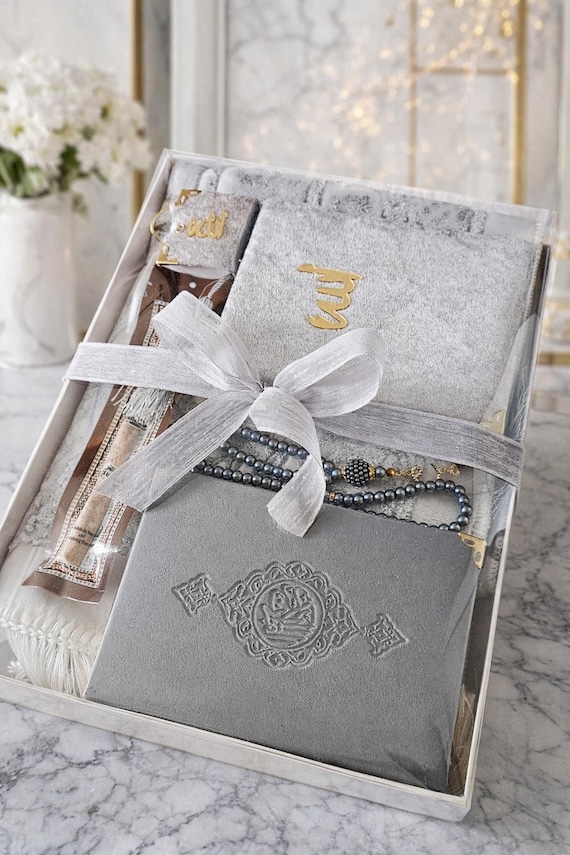 Islamic Prayer Set, Velvet Mat, Quran, Tasbih, Yaseen Book, Miswak (Gift Box)