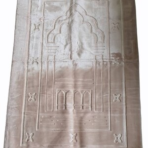 prayer mat, padded mat, quran, koran, kuran, tasbeh, tasbih , ramadan, ramazan, eid, umrah, hajj, islamic gift,  sejadah, seccade, prayer rug