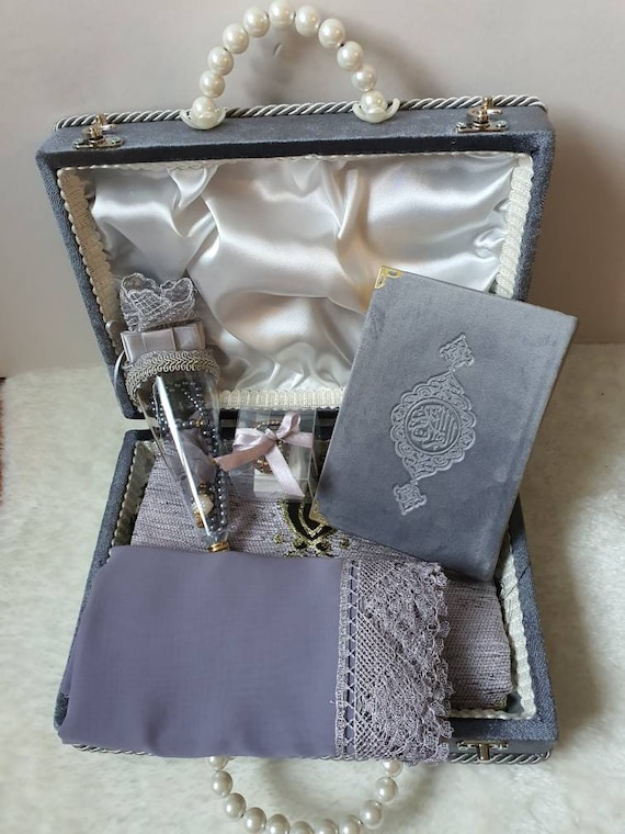 Islamic Wedding Gift Set, Velvet Box, Prayer Mat, Hijab
