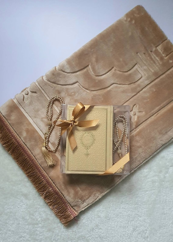 Prayer Rug Gift Set: Soft Wide Mat, Tasbeeh & Quran