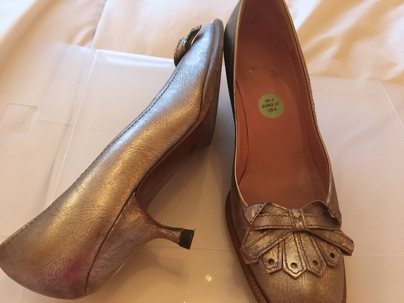pewter coloured ladies shoes