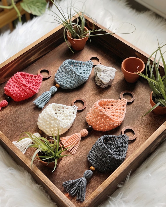 window plant hanger Crochet Single Plant Hanger in