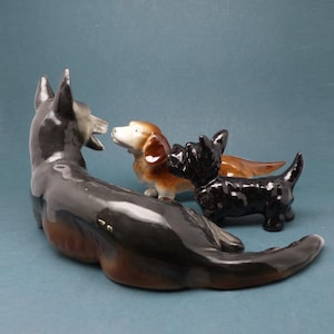 Set of 3 Antique Porcelain Dogs  - Carl Scheidig Porcelain Dogsp  -  Antique Gräfenthal Porcelain Figurine
