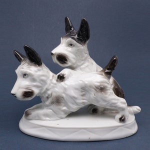 Chiens en porcelaine de Carl Scheidig - Figurines anciennes en porcelaine de Gräfenthal - vers 1910