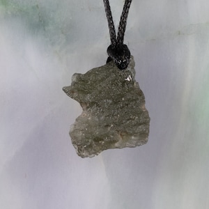 Moldavite Pendant , tektite Green meteorite necklace Moldavite Necklace, Moldavite  Crystal pendant