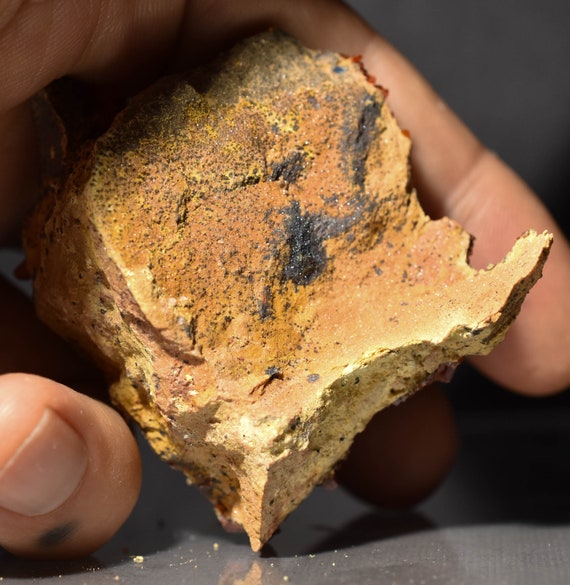 Vanadinite cristaux dans dans dans la matrice de goethite, brut naturel Cluster Maroc e2dc3e Vanadinite cristaux dans dans dans la matrice de goethite, brut naturel Cluster Maroc e2dc3e