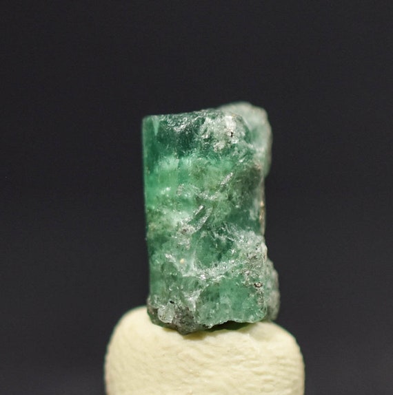 エメラルド コロンビア産 鉱石 鉱物 ミネラル 標本 原石 母岩付き