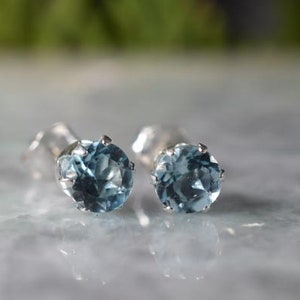 Topaz faceted Natural topaz  post  Earrings ,Sterling silver briliant cut faceted Topaz crystal gemstone Earrings topaz Silver stud earrings