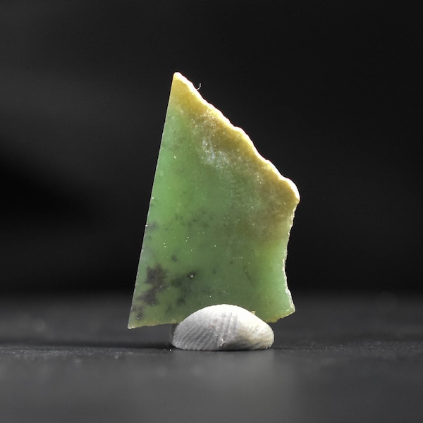 Apple Green Wyoming Nephrite Jade Rough Slab Natural Gel for Cutting , Cabbing ,Polishing
