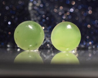 Jade Sterling Silver post Earrings with Jade cabochon, 8 mm , Jade stud earrings Lightweight