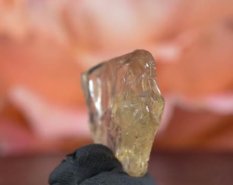 Oregon Sunstone shillar faceting carving rough rough