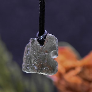 Moldavite Pendant , Tektite Green meteorite necklace Moldavite Bead Necklace Moldavite Bead pendant