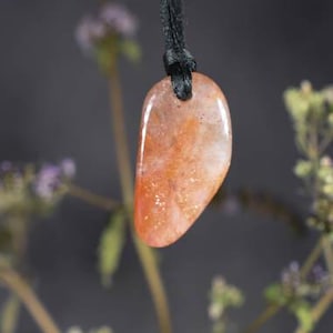 Orange Indian  Sunstone gemstone Pendant Necklace, top quality Natural  sun stone crystal uncut Crystal with cord