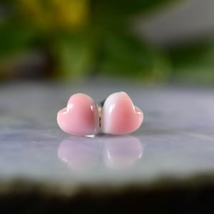 Kolczyki w kształcie serca z muszli Queen Pink Conch