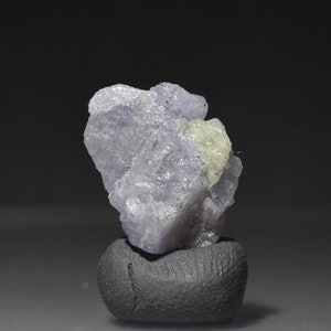 Tanzanite GEmstone Lapidary rough  , Tanzanite crystal stone  Tanzanite stone for wire wrapping