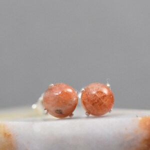 Orange Indischer Sonnenstein Edelstein Ohrstecker, Top Qualität Natur Sonnenstein Silber Post Ohrringe rund Cabochon Sonnenstein Ohrringe