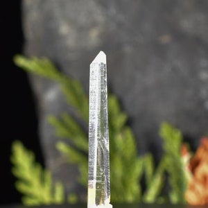 Quartz crystal Lemurian crystal wand of light Quartz, Natural Columbian  Crystal