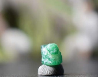 エメラルド 原石 16.45ct 天然エメラルド アフガニスタン エメラルド標本 エメラルドグリーンクリスタルファセットエメラルド原石標本