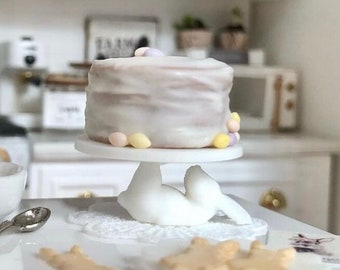 Alzata per torta a forma di coniglietto per casa delle bambole