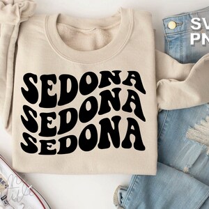 Sedona SVG + PNG | lettres vintage rétro ondulées voyagent dans des lieux touristiques famille mignonne correspondant à des vacances | fichier de coupe cricut + silhouette