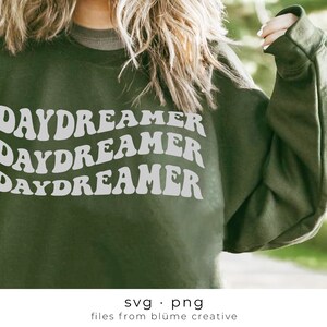 Sonhador empilhado SVG | letras onduladas, vintage, retrô, positivo, boho, hippie, verão, sonho, felicidade | Arquivo de corte Cricut svg png