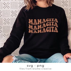 Mamacita SVG | lettres empilées ondulées, vintage, rétro, chemise maman, maman, fête des mères, maman, design tendance | Cricut coupé fichier svg png