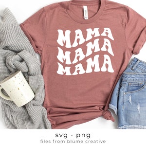 Mamãe SVG | letras onduladas empilhadas, vintage, retrô, camisa de mãe, mamãe, dia das mães, mamãe, design moderno | Arquivo de corte Cricut svg png