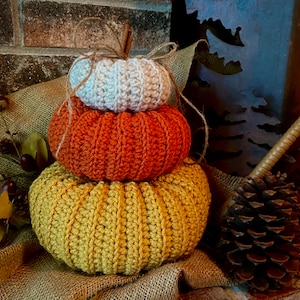 Candy corn set of 3 pumpkins orange yellow oatmeal crochet fall décor cinnamon stick twine country chic harvest Halloween various sizes