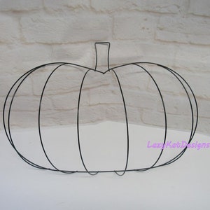 Pumpkin Shape Wire Wreath Great for Craft Projects 14 Wide read Ad for ...