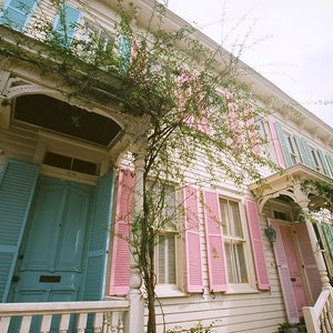 Savannah Photo Decor, Rainbow Row Colonial Homes in Savannah Historic District, Blue Pink Green Pastel Shutters, Italianate-style row homes