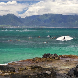 North Shore Maui Hawaii Photo, Surf Photography, Ho&#39;Okipa State Beach Maui, Beach House Decor - Instant Digital Download
