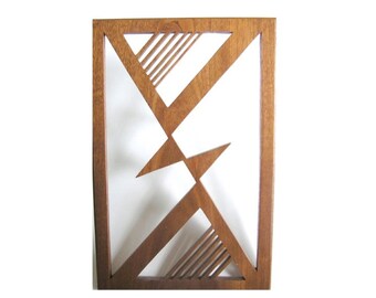 Triangles in Alignment Fretwork