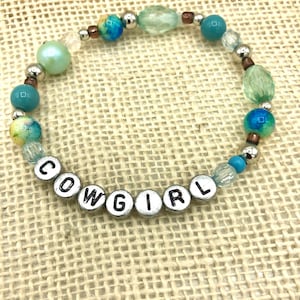 Cowgirl Beaded Bracelet, Ladies Western Fashion Stretch Bracelet, Country Girl Style Jewelry