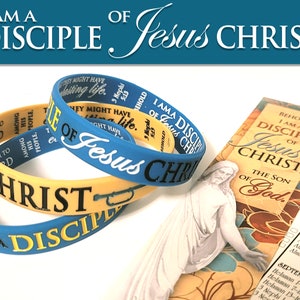 Beaux bracelets de poignet en silicone. « Je suis un disciple de Jésus-Christ » Thème de la primaire et des jeunes JJ avec carte, marque-page ou autocollant