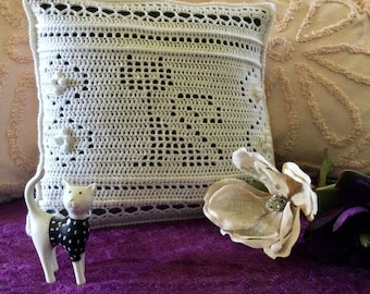 A Cat in Contemplation Cushion Crochet Pattern