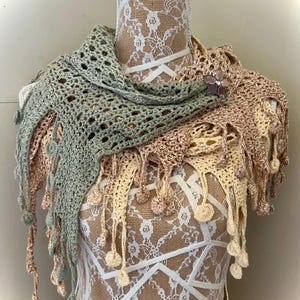 Crochet shawl pattern The Wheel of Time