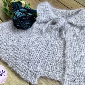 Geillis Capelet Crochet Pattern