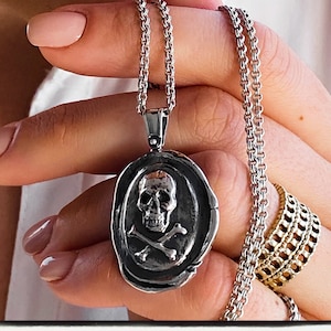 Skull Pendant Skull Necklace Skull Talisman Skull Intaglio Skull Stamp Skull Seal Skull Wax Stamp Skull Wax Seal Skull Coat of Arms Pendant