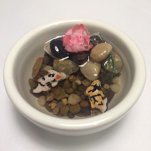 Resin Koi Fish Pond In Pure White Ceramic Bowl, Pink Waterlily