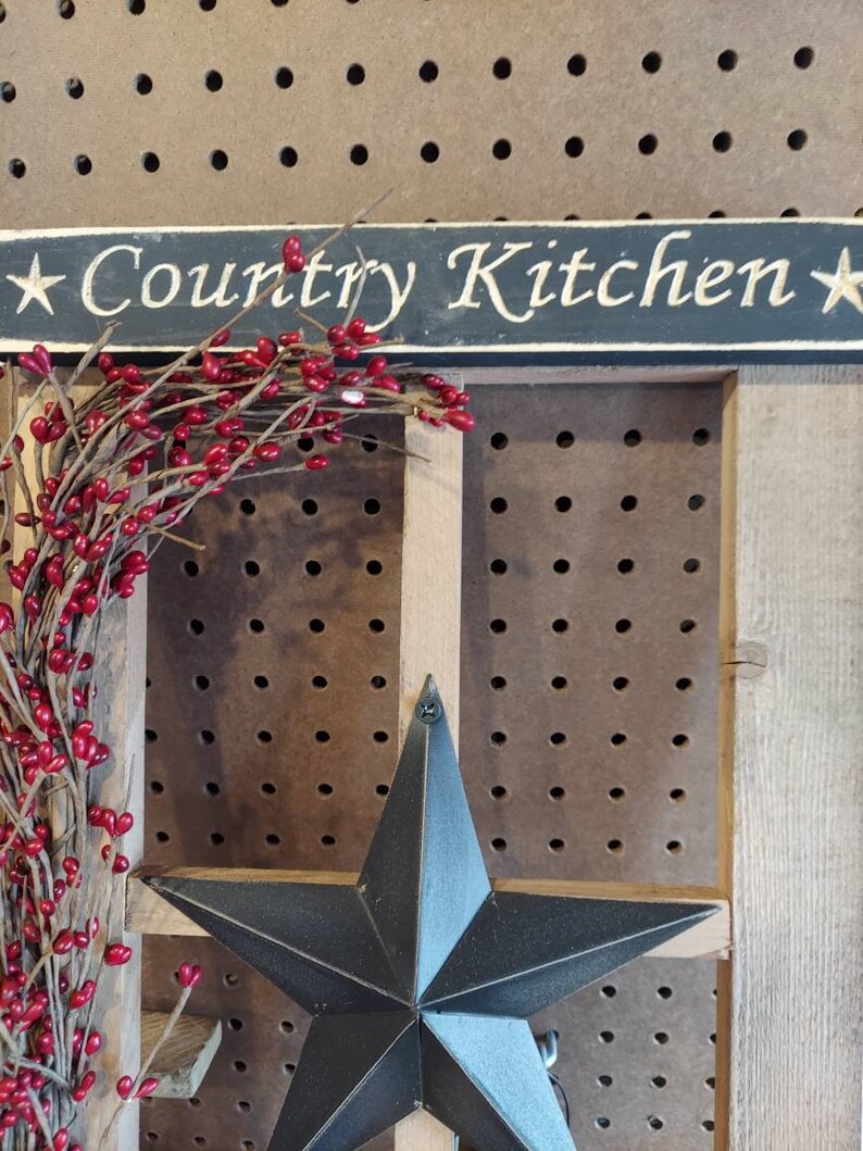 pip berry farm star Wooden window with battery timer candle