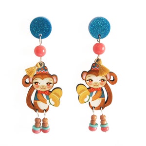 Monkey and cymbals earrings by Laliblue