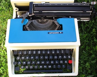 Macchina da scrivere Olivetti T, macchina da scrivere manuale blu vintage degli anni '80, macchina da scrivere portatile da viaggio pronta per scrivere
