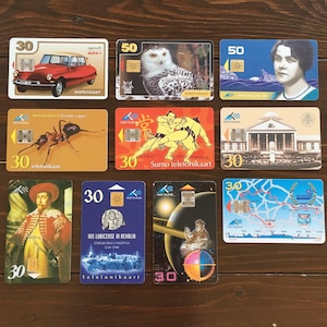 Estnische Telefonkarten, 10 Vintage europäische Telefonkarten, Plastik 1990er 2000er Jahre Sammlerstück, Geschichte Sport Tiere, gebrauchte Karten