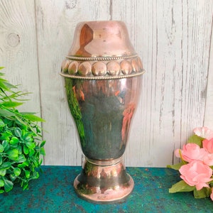 Vaso placcato in argento, vaso in metallo goffrato Art Déco, grande piatto vintage con piedini, centrotavola Jugend, arredamento per la casa scandinavo svedese degli anni &#39;20