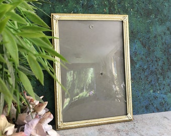 Vintage Picture Frame, Convex Bubble Glass, Small Ornate Metal Photo Frame, Gold White Repousse Desk Decor, Gallery Wall Hanging 5x7"