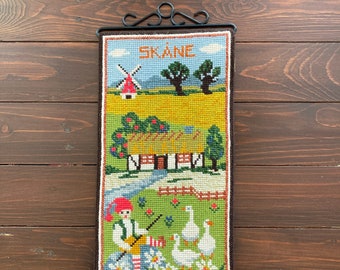 Tapisserie scandinave, ferme suédoise de Skane, moulins à vent d'oies, art populaire, broderie murale vintage, point torsadé 20 x 40 cm