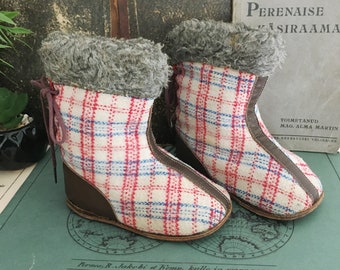 Vintage babylaarzen, Sovjetschoenen, Russische kinderschoenen, klein schoeisel, verzamelbare kleine schoenen, Sovjet-memorabilia, USSR Nostalgie